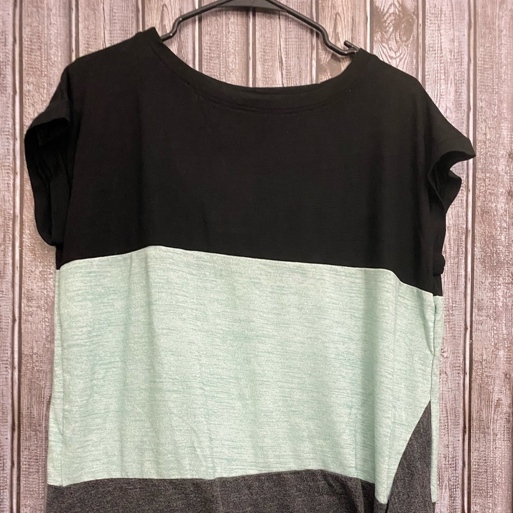 ☀️Color Block Tie Front Top - Picture 2 of 6